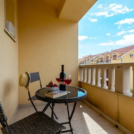 Angela アパート *