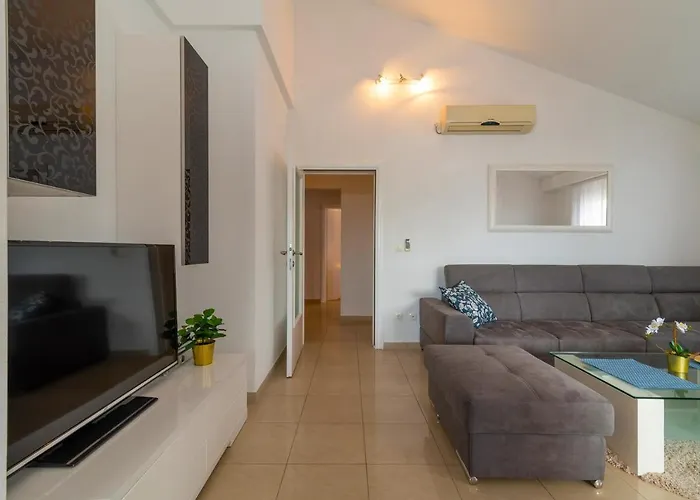 Angela アパート *